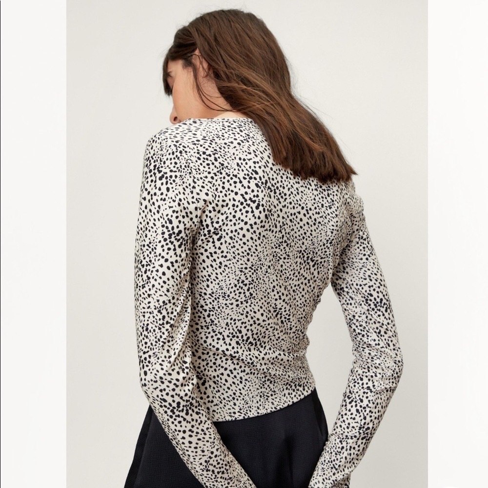 NWT Nasty Gal Spotted Animal Print Long Sleeve Scoop Neck Top - Picture 4 of 5